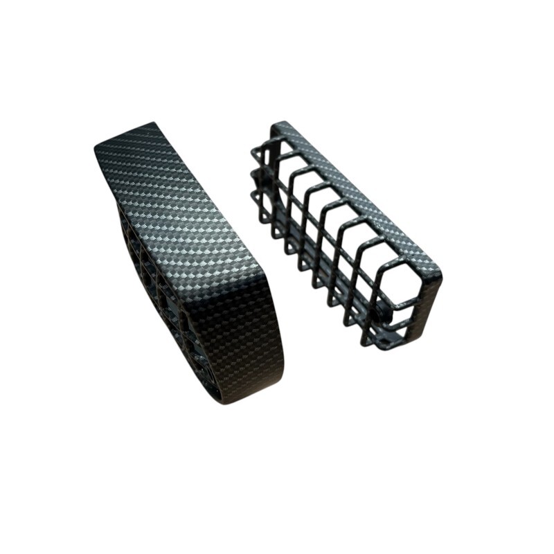 carbon-look-carbonio-coppia-griglie-retine-modello-bombate-per-faro-fanale-anteriore-posteriore-piaggio-ciao-c7-px-p-pxv-pv (1)